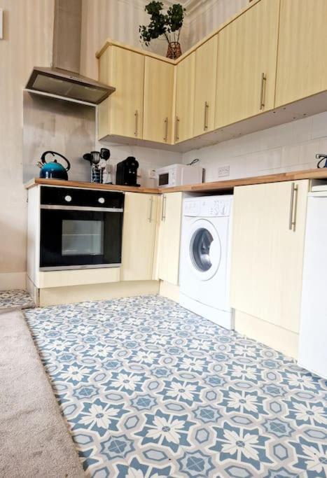 Cumbrae Loft Apartment Милпорт Екстериор снимка